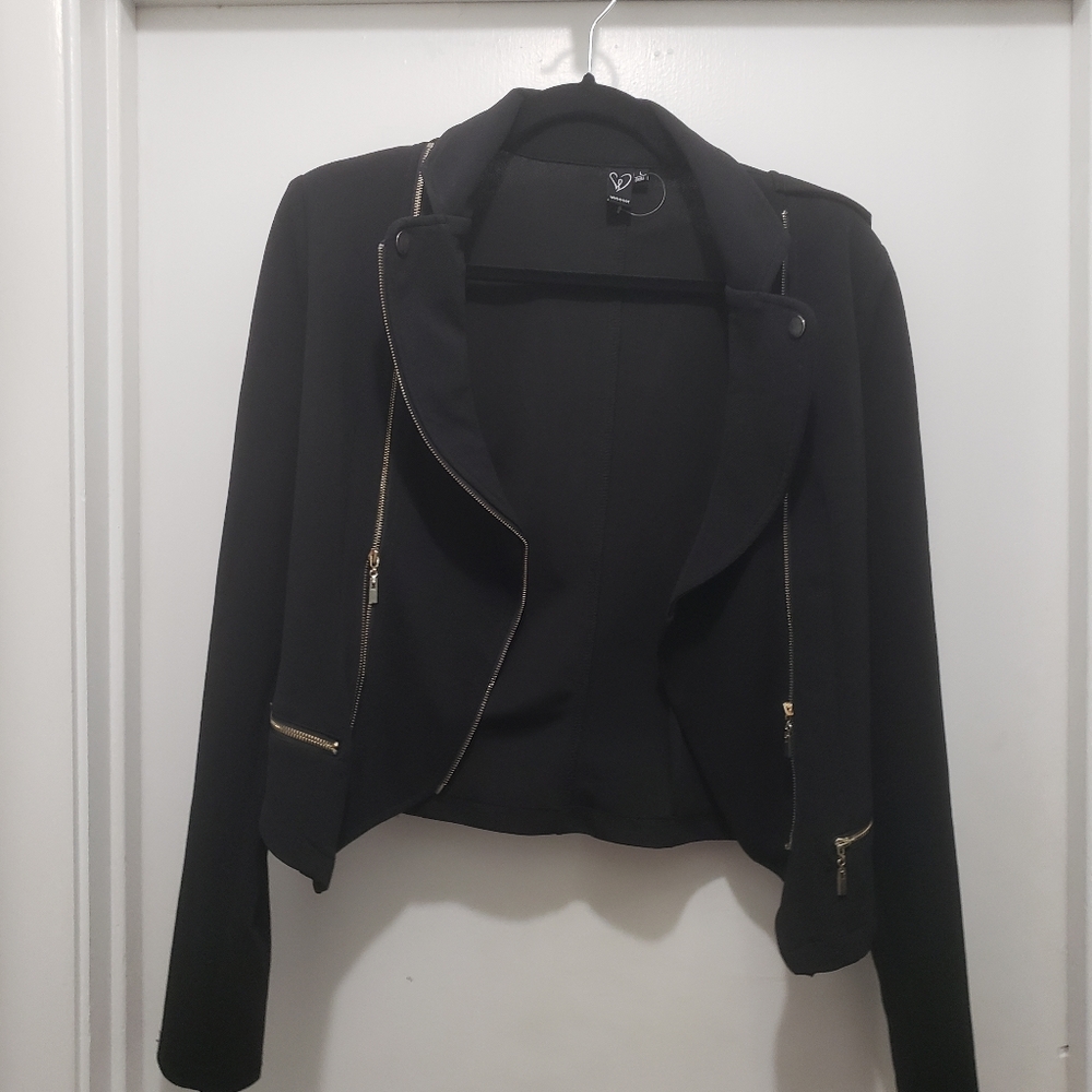 EUC Windsor Cropped Black Jacket